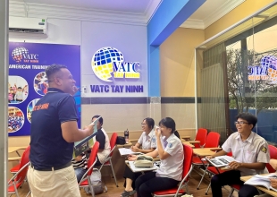 VATC TÂY NINH ĐẨY MẠNH ỨNG DỤNG CÔNG NGHỆ 4.0 TRONG ĐÀO TẠO ANH NGỮ QUỐC TẾ