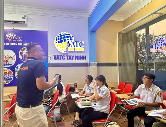VATC TÂY NINH ĐẨY MẠNH ỨNG DỤNG CÔNG NGHỆ 4.0 TRONG ĐÀO TẠO ANH NGỮ QUỐC TẾ
